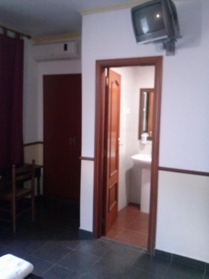 Pension El Cesar Caces Buitenkant foto